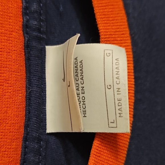 Vintage NIKE Tee - Picture 3 of 6